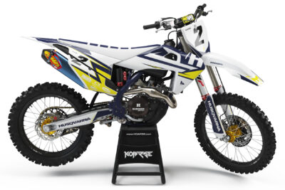 spark navy husky