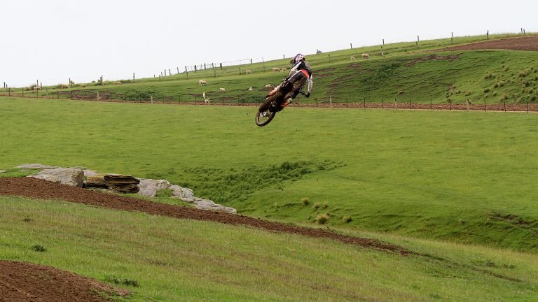 hallen mx feb 022
